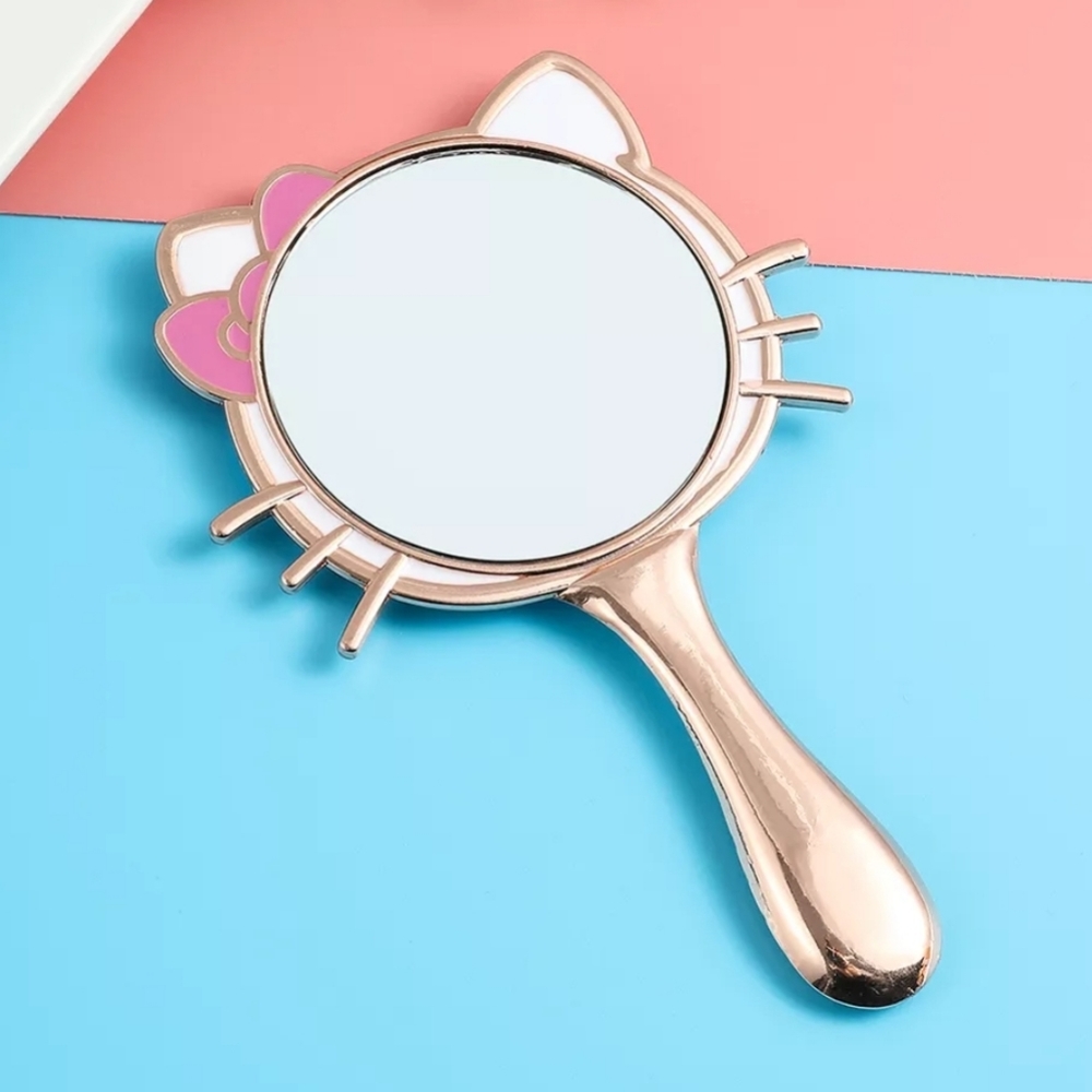 Hello Kitty Mirror - Picture 6 of 13